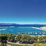 Διαμέρισμα 1 Bedroom Lovely In