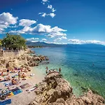 Διαμέρισμα 1 Bedroom Lovely In *