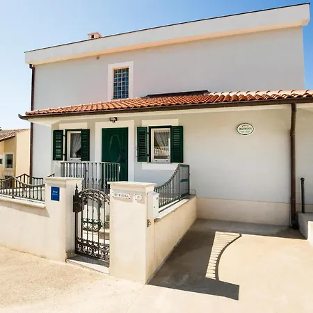 1 Bedroom Lovely In * Novi Vinodolski