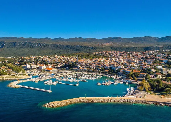 Apartment Gorgeous In Novi Vinodolski